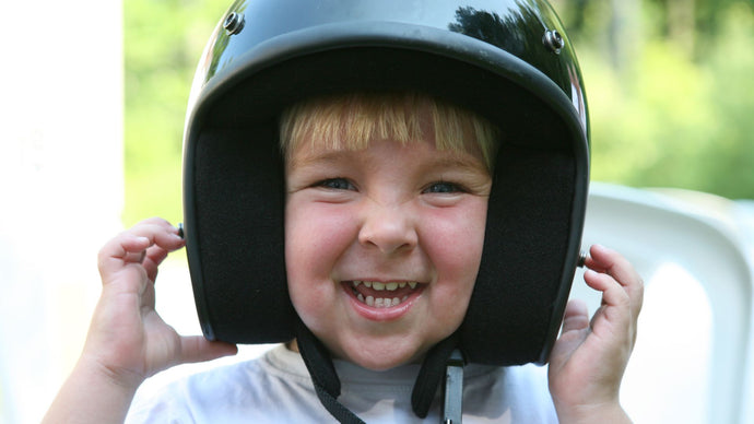 10 MUST-HAVE Kids Motorcycle Gear for SAFETY